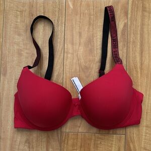 Victoria’s Secret T-Shirt Lightly Lined Demi Bra